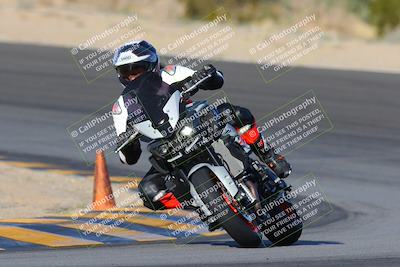 media/Dec-18-2022-SoCal Trackdays (Sun) [[8099a50955]]/Turn 10 (140pm)/